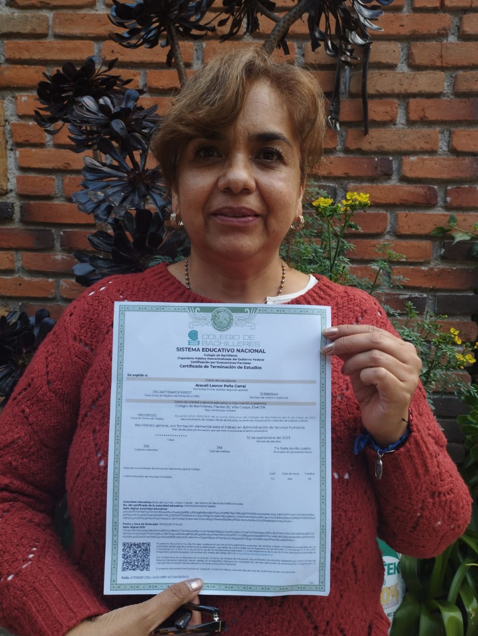 Alumna Bachillerato Certificado 10