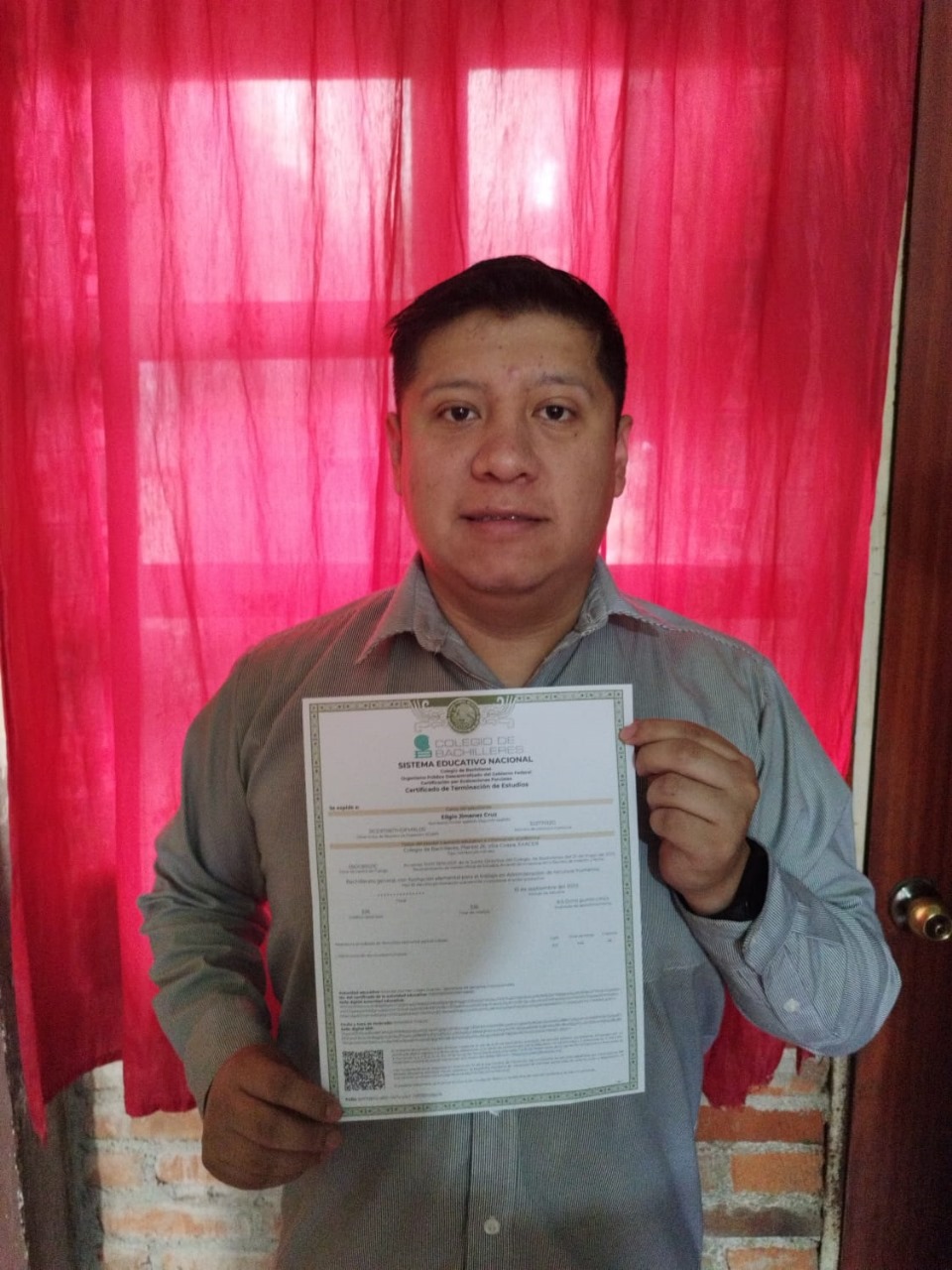 Alumna Bachillerato Certificado 16