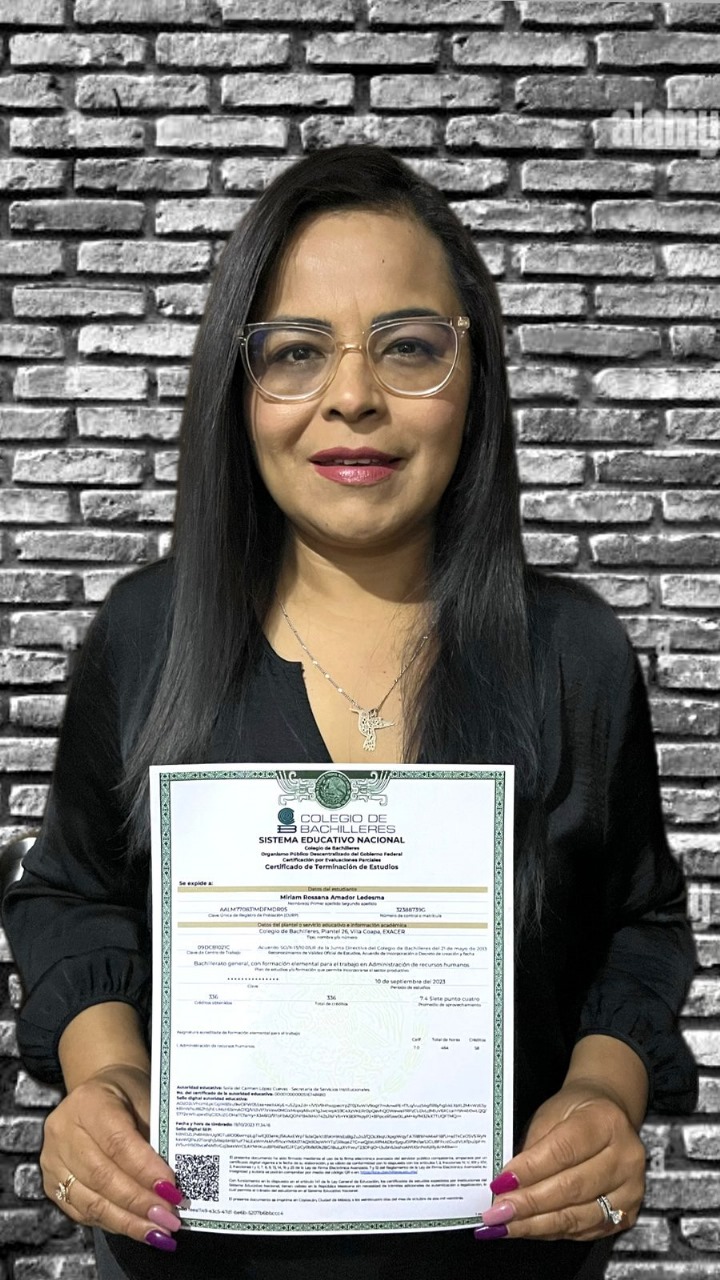Alumna Bachillerato Certificado 9