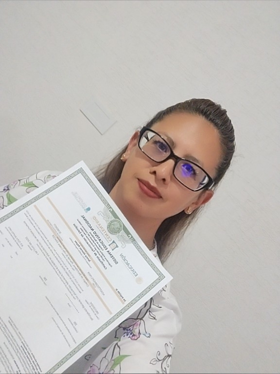 Alumna Bachillerato Certificado 